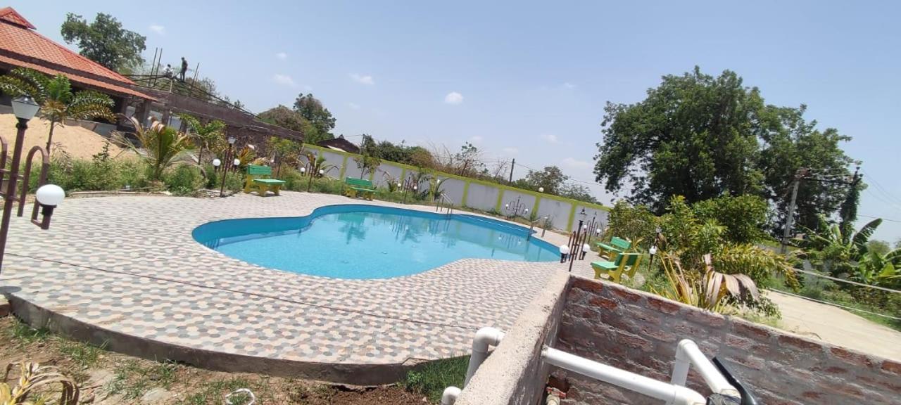 Vrundavan Home Stay And Village Resort Kevadia Exterior foto